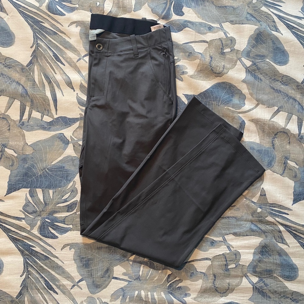 BUY 2 ITEMS & GET 1 FREE - Cloud Veil Men’s straight leg pants Sz 34W/32L - NWOT